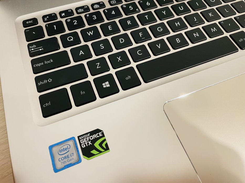 Laptop Asus 15,6”