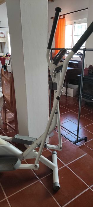 Equipamento elíptica domyos