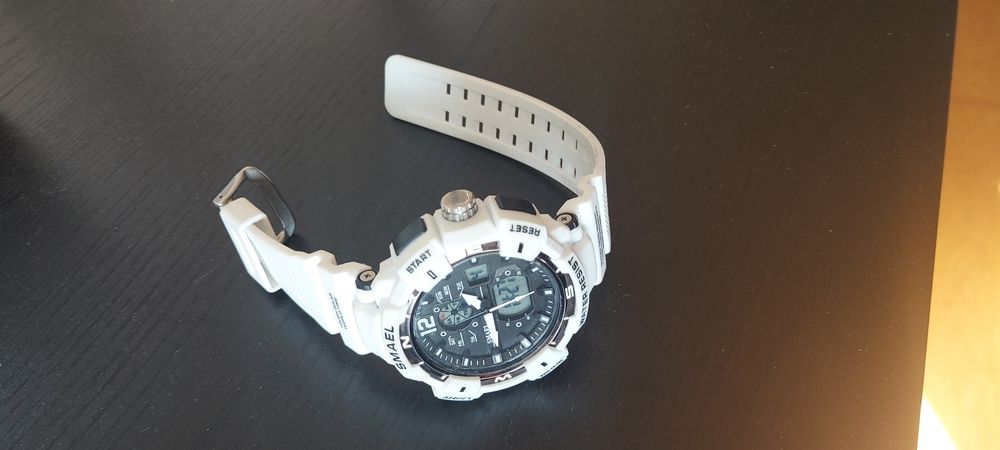 Relogio militar branco