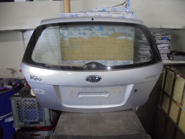 Porta / tampa da mala KIA Rio II (JB)