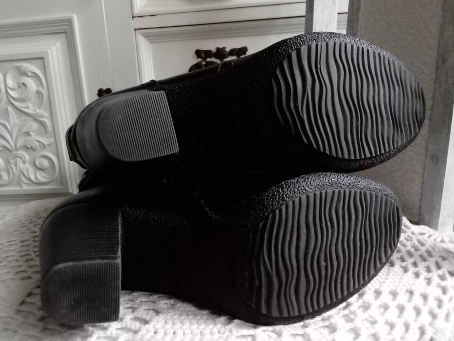 Buty PAVERS zimowe kozaki damskie ocieplane 37 czarne