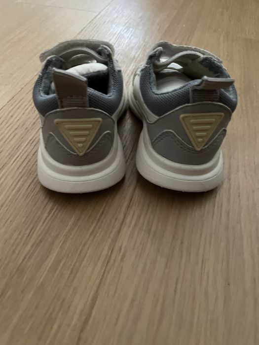 Tenis zara baby como novos