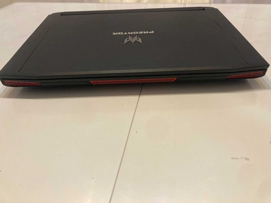 Laptop Acer Predator 17x GX-792 i7-7820HK 32GB Ram Ssd 1Tb Win10 GTX1080 + dodatki