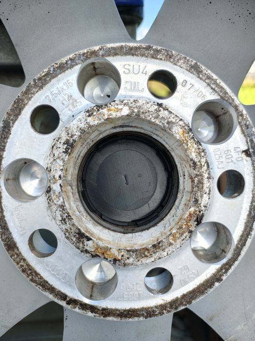 Felgi aluminiowe z oponami 16 do VW t4