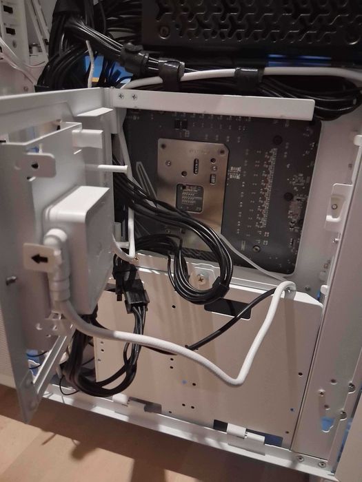 Komputer Custom Loop >32Gb 6000mt/s CL30 Pod Gaming / Stacja robocza
