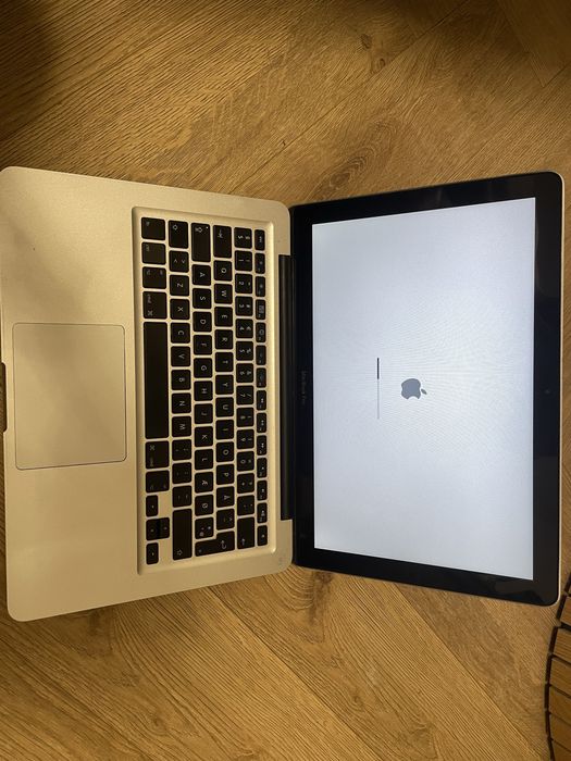 Apple Macbook pro 13 2011