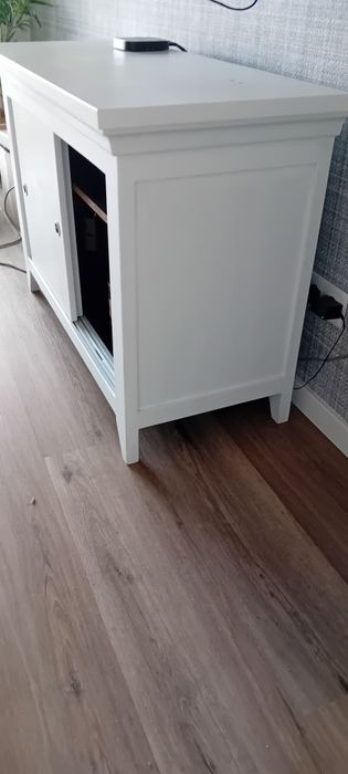 Móvel bar com portas de correr