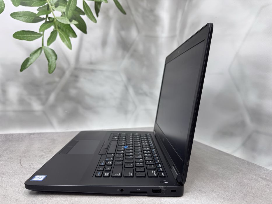 Ноутбук  Dell Latitude E5470/i7-6820H/8GB/SSD 256GB/14 " HD