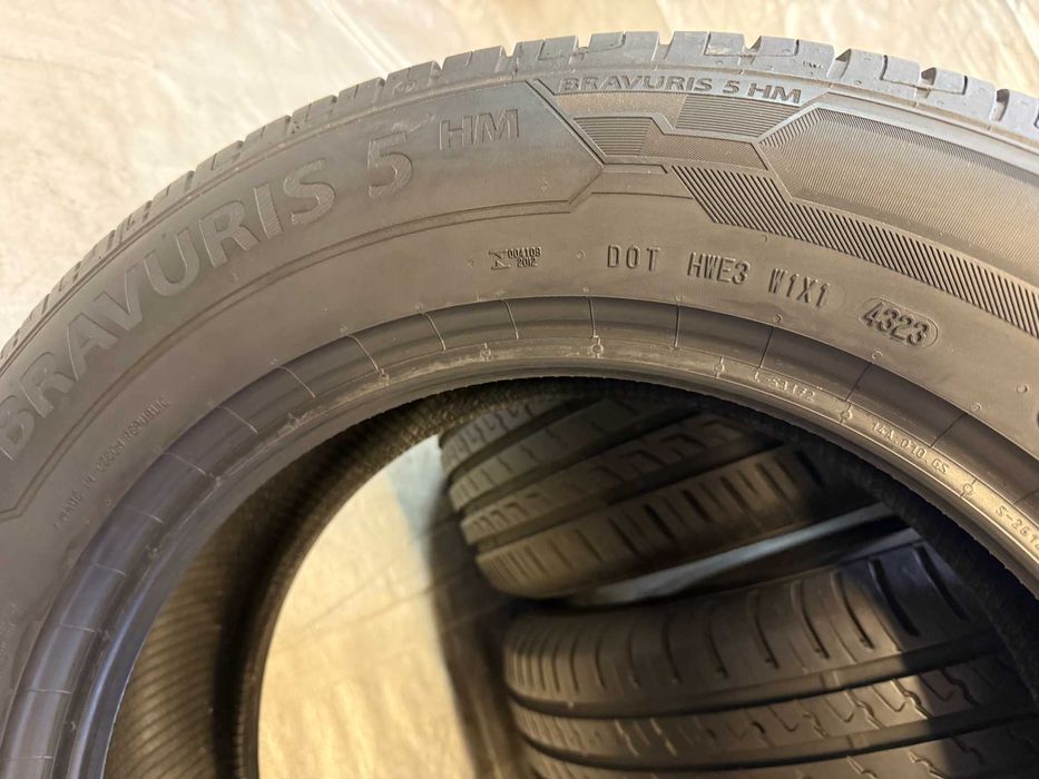 Opony letnie Barum Bravuris 5 215/65/17 99V jak NOWE