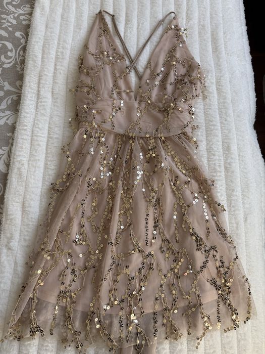 Vestido festa bege com brilhantes tamanho M