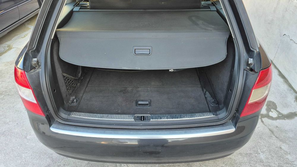 AUDI A4 B6 AVANT (8E) 2003-2.5 V6 TDI CX AUTO-304000KM - ler descrição