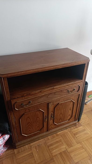 Móvel TV e cómoda 4 gavetas