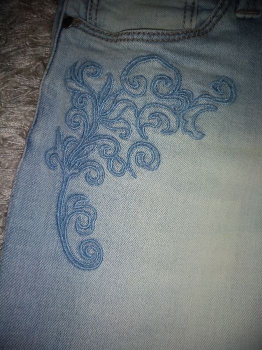 Jeansy reserved W28 L32