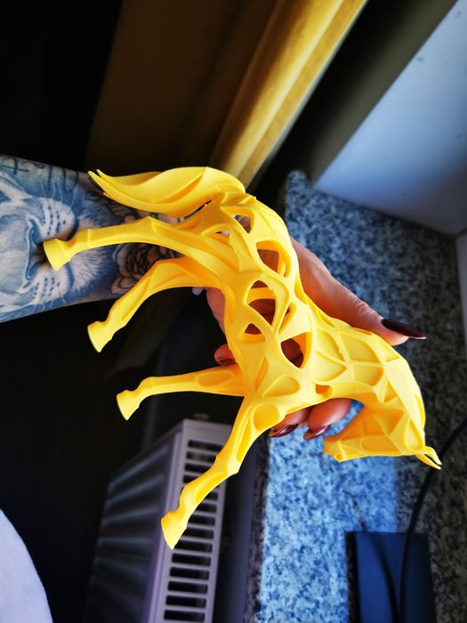 Żółty ażurowy Koń 3d