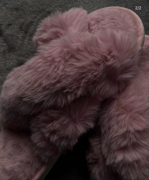 Капці пухнасті.