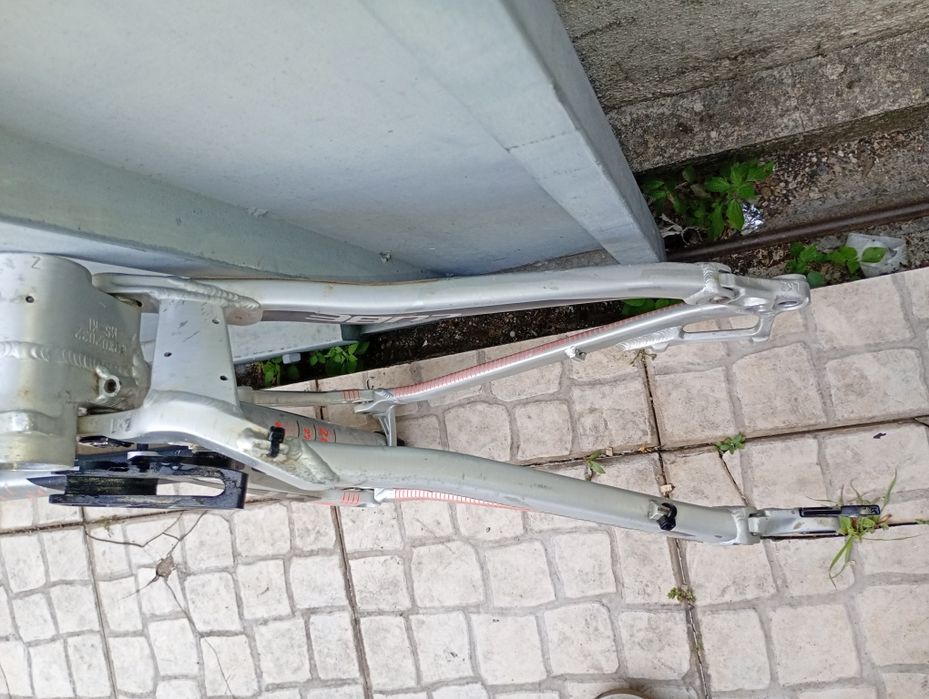 Quadro 27,5 Cube Fritz 180 hpa sl