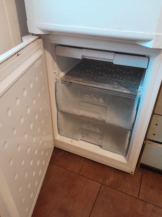 Lodówka Beko uszkodzona