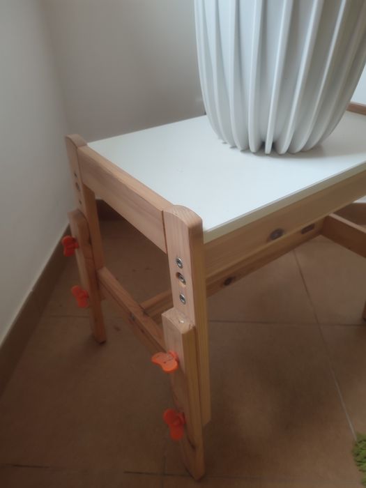 Secretaria ajustável