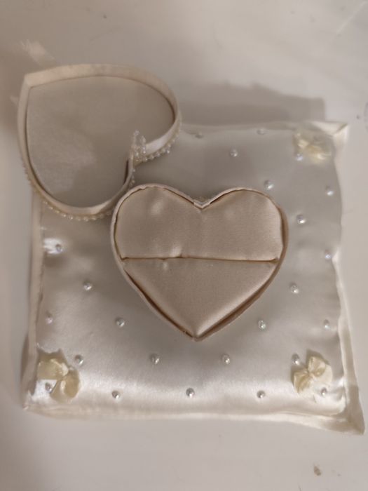 Подушечка весільна під кільця