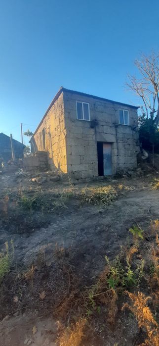 Quinta com casa para restaurar