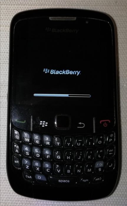 Complete Accessories Kit and Smartphone BlackBerry Curve 8520 with FREE DELIVERY*64171717993603121