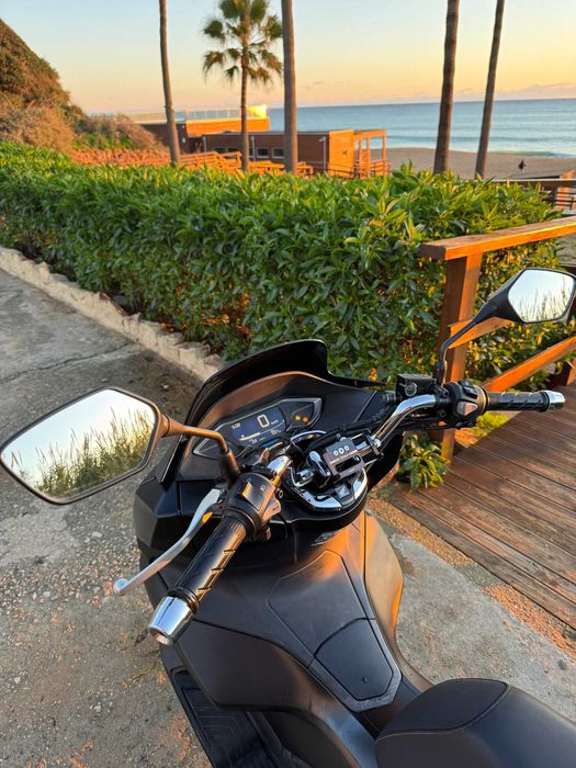 Honda PCX 125 (Excelente Estado)