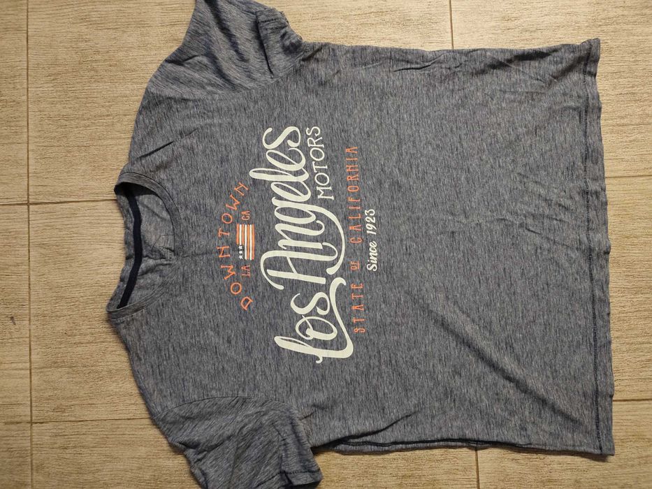 Продам футболку мужскую