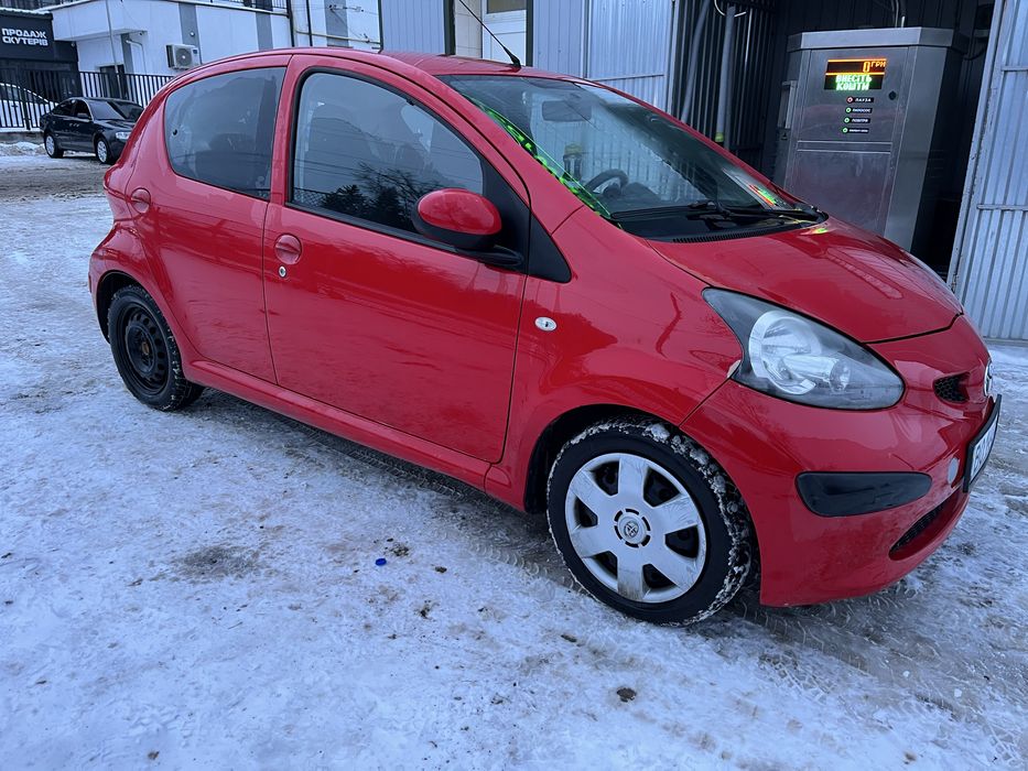 Toyota aygo 1.0 бензин