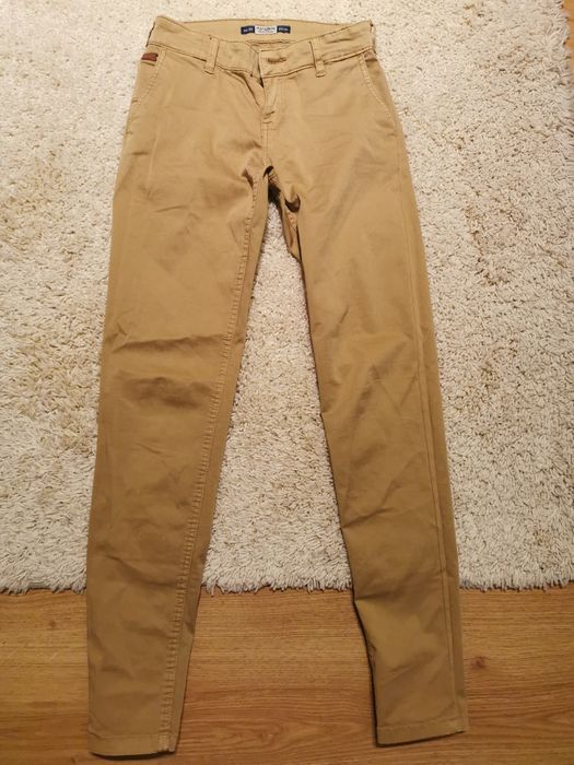 Spodnie chinosy rozm 32  jasny musztardowy pull & bear