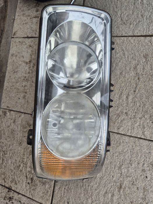 Продам фару б/у для DAF CF/XF 95. 105.  З регулятором рівня світла.