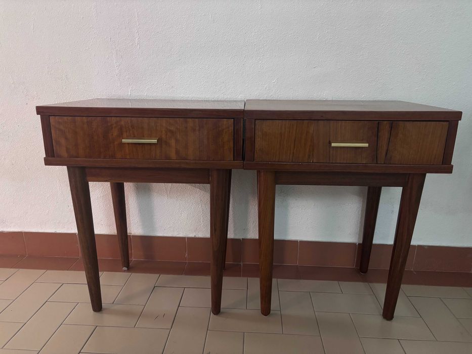 Par de Mesas de Cabeceira Vintage - Estilo Mid-Century Modern