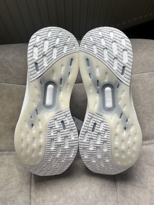 ОРИГІНАЛ!!! Кросівки жіночі Adidas ultra boost 5 ID8848 40р
