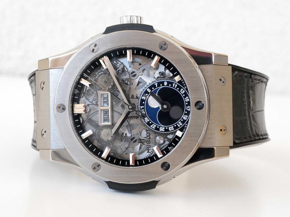 Classic Fusion Aerofusion Moonphase Titanium 42mm