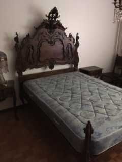 Vendo cama, 2mesinhas de cabeceira ,cómoda e guarda fatos