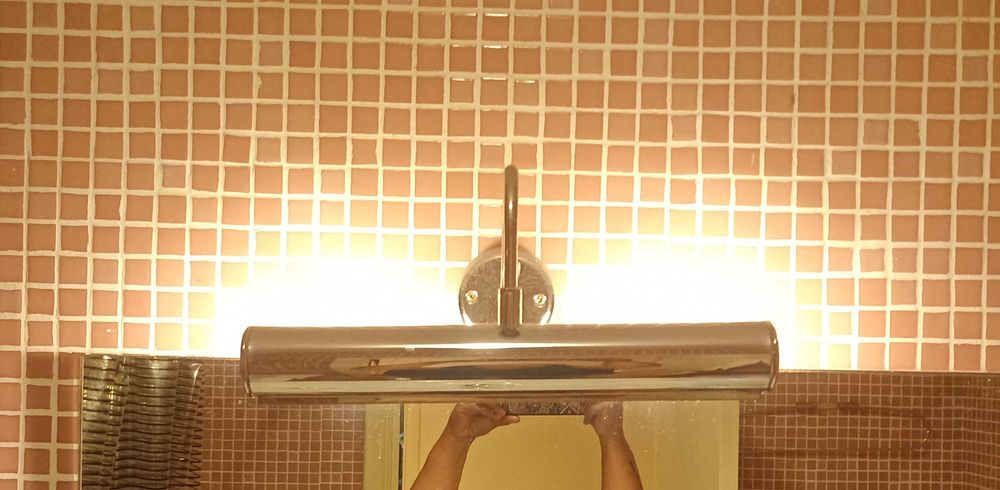 Aplique/candeeiro para espelho WC