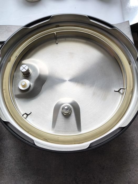 Продам мультіварка Moulinex