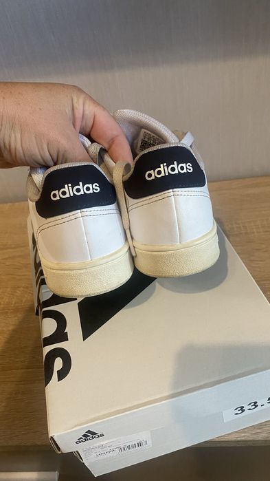 Кросівки Adidas 35-36 розмір