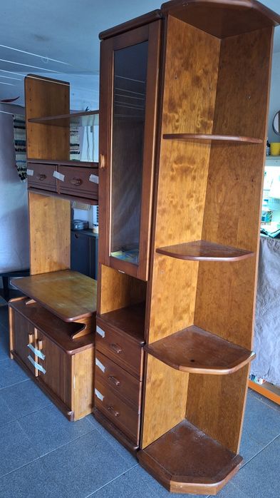 Movel sala tv cerejeira com cristaleira