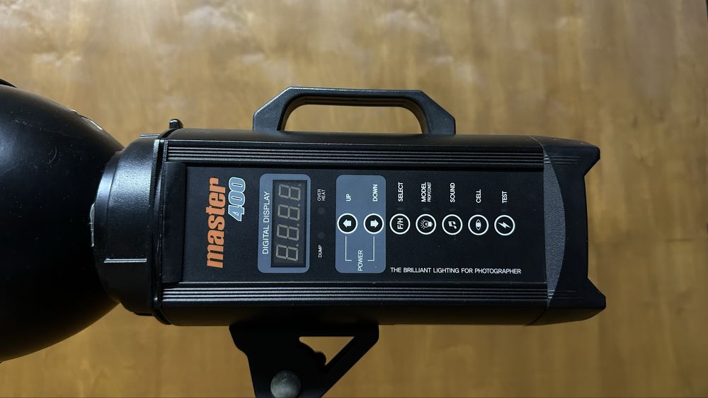 Студійний спалах Hundae Photonics master 400