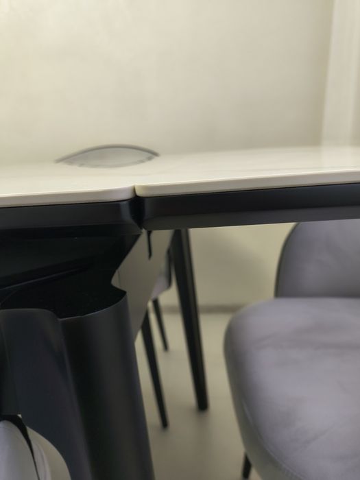 Продам НОВИЙ кухонний стіл