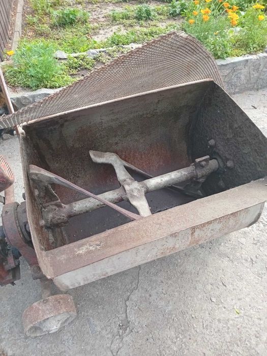 Шнековая растворомешалка