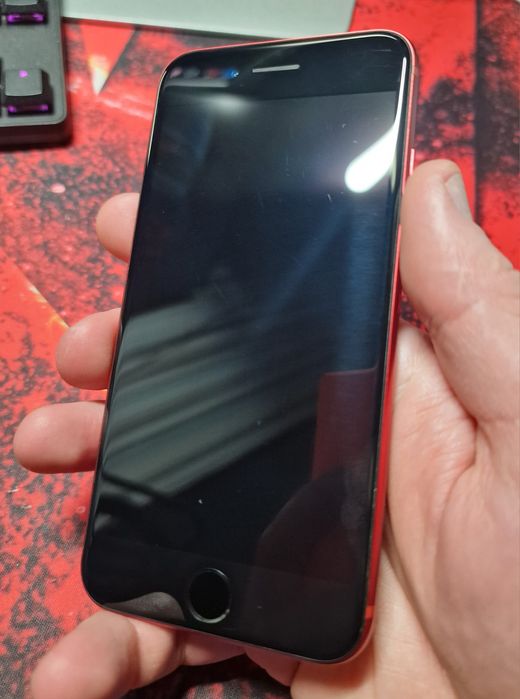 iPhone SE 2020 128GB Product Red