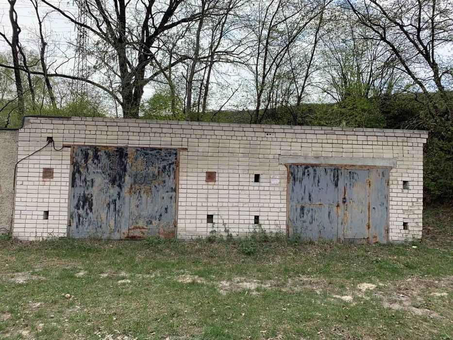 Подвійний капітальний гараж 110м2, під комерцію. АК 31