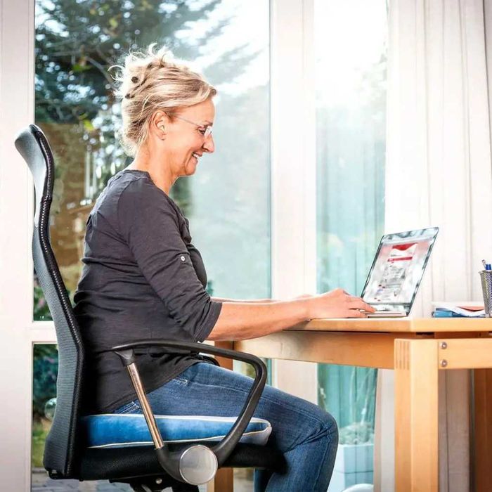 Poduszka ortopedyczna na krzesło do siedzenia na hemoroidy