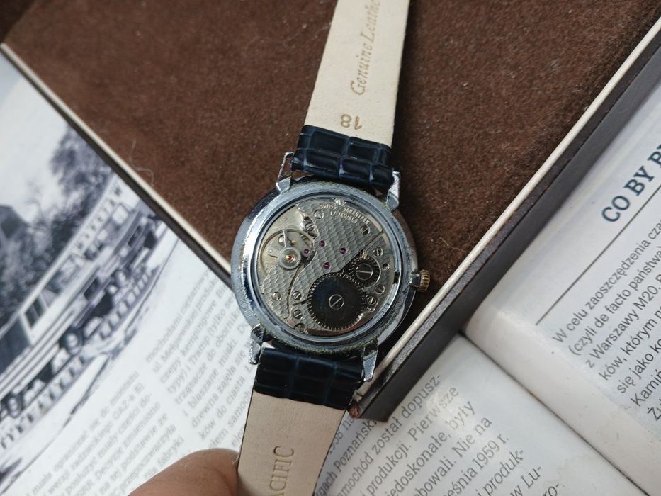 Zegarek omikron mechaniczny Swiss