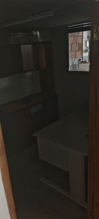 Arrenda se armazém 200m2