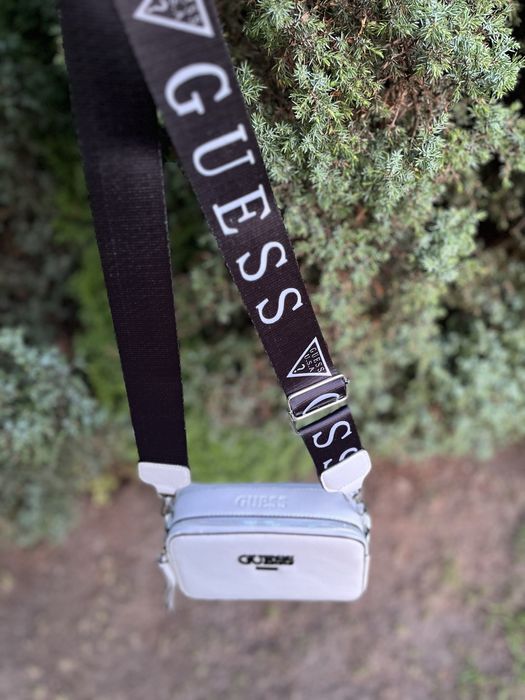 Жіноча сумка Guess