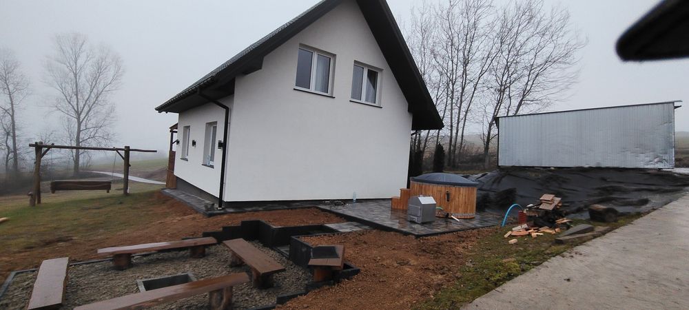 Duży domek  z jacuzzi 4 sypialnie 2 łazienki miejce na ognisko