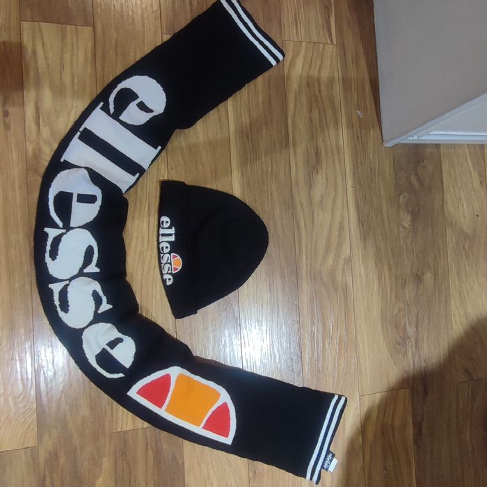 Oryginalny komplet zimowy szalik i czapka Ellesse
