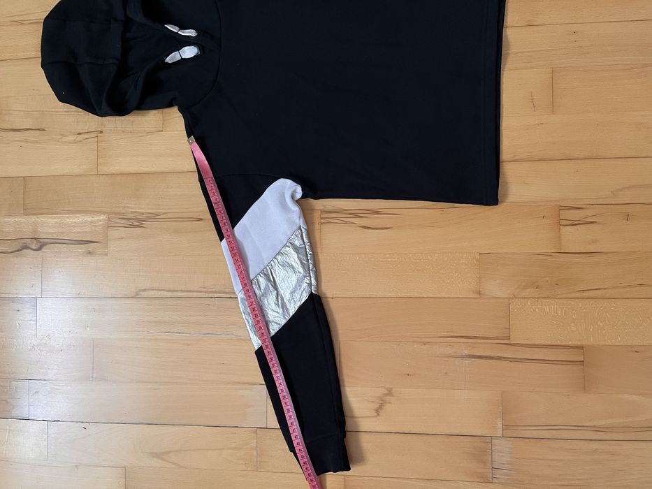 Okazja - Bluza 4F w roz. 146 cm